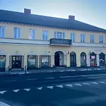 7 Kamienic 29 Lok 2b Vis A Vis Jasnej Gory *