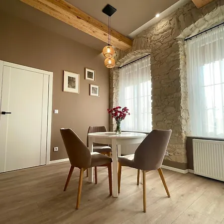 Апартаменти 7 Kamienic 29 Lok 2b Vis A Vis Jasnej Gory