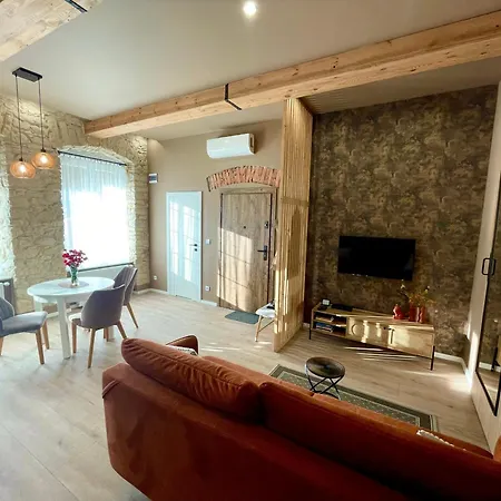 7 Kamienic 29 Lok 2b Vis A Vis Jasnej Gory Čenstochová