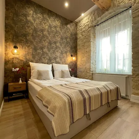 7 Kamienic 29 Lok 2b Vis A Vis Jasnej Góry *