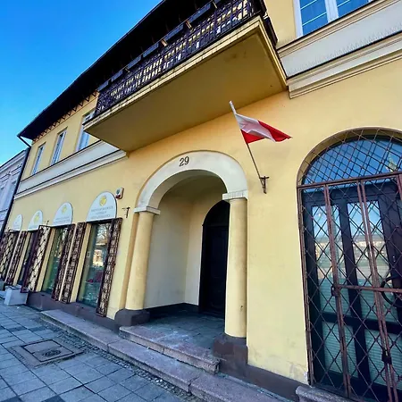 7 Kamienic 29 Lok 2b Vis A Vis Jasnej Góry