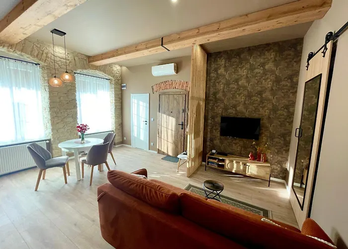 7 Kamienic 29 Lok 2b Vis A Vis Jasnej Gory Częstochowa