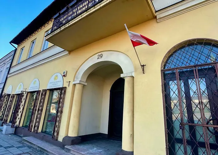 7 Kamienic 29 Lok 2b Vis A Vis Jasnej Gory